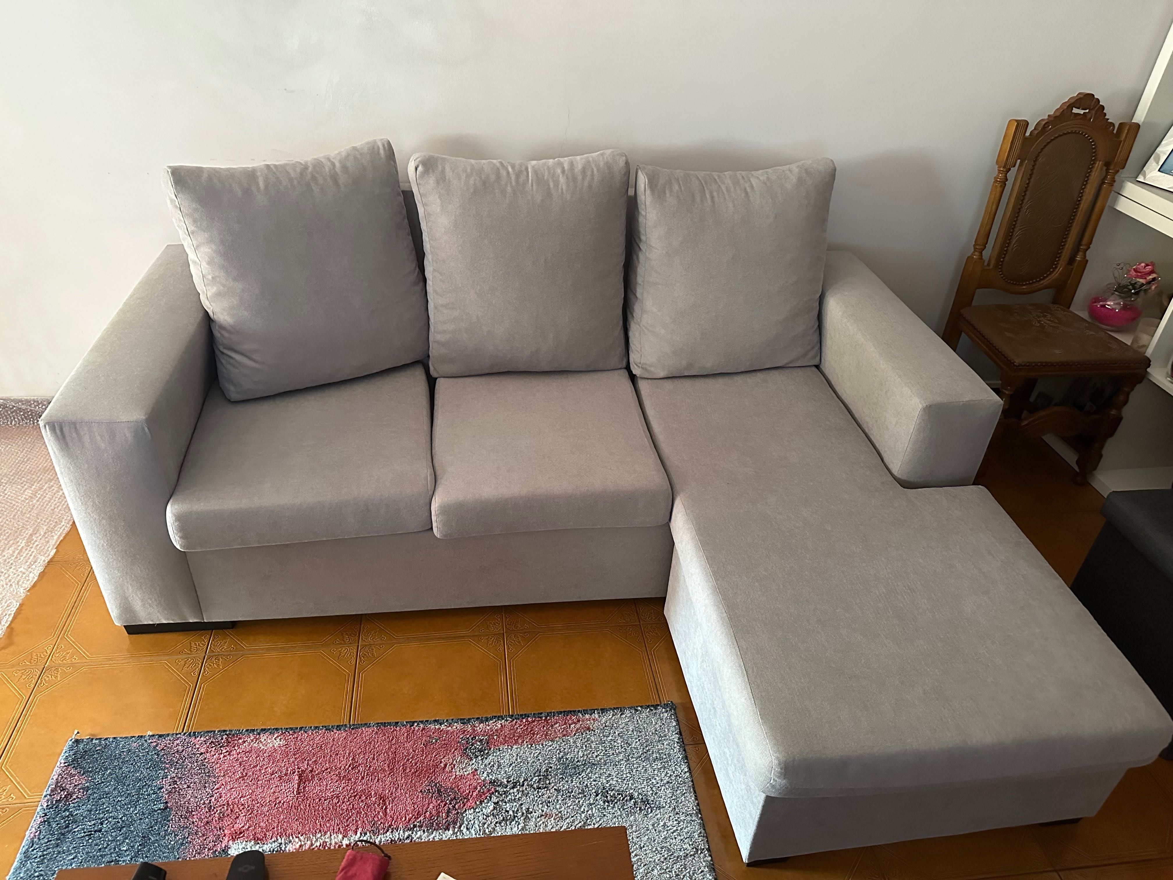 Vendo sofá novo.