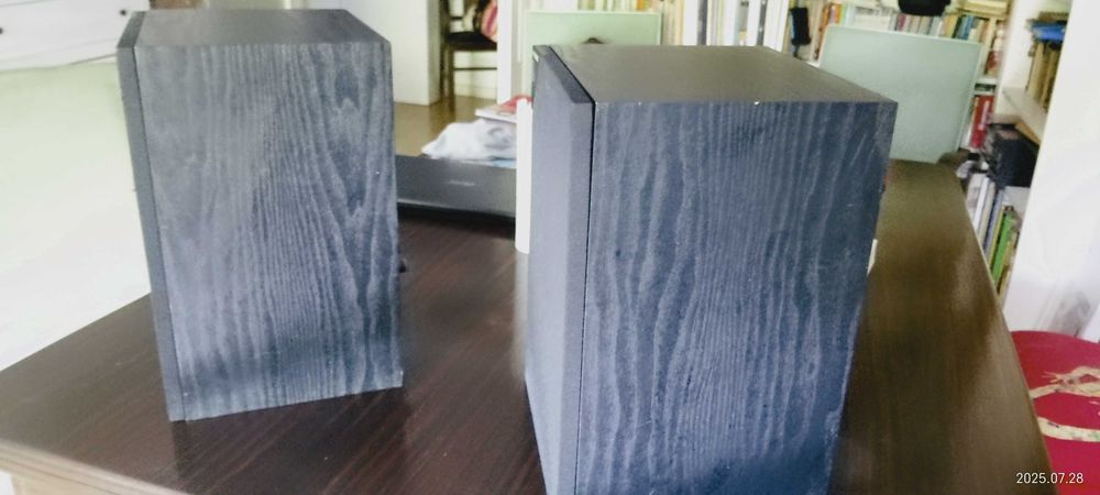 Colunas de som KEF C20