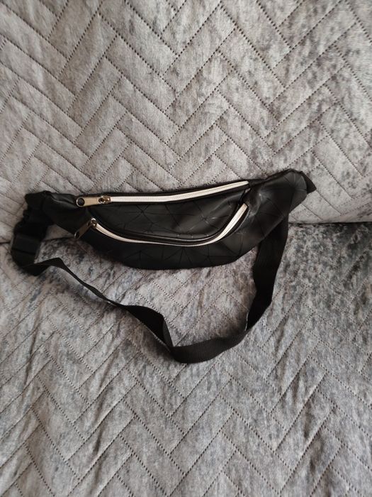 Torebka damska typu nerka