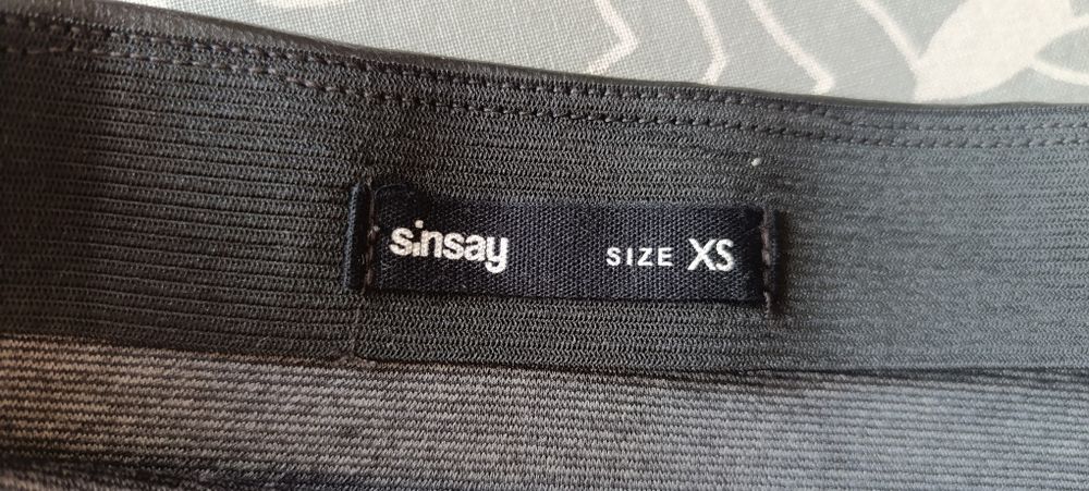 Spódnica skóropodobna Sinsay XS