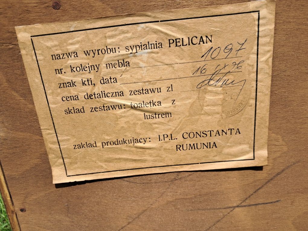 Szafka z PRL-76r.