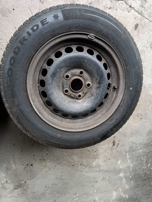 Koła całoroczne 15" VW felgi stalowe
