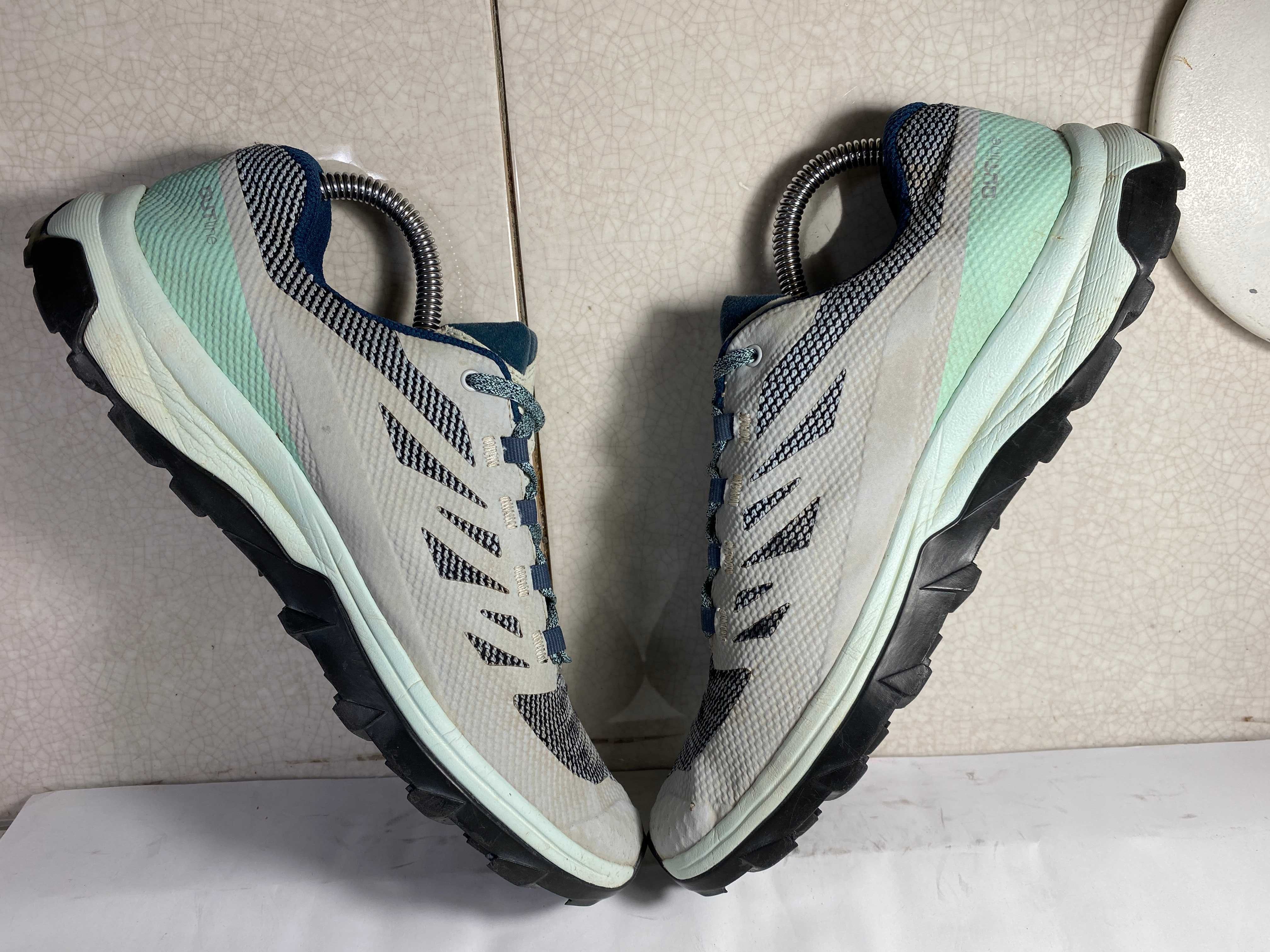 Salomon OUTline gore-tex кроссовки 40 р 25,5см оригинал