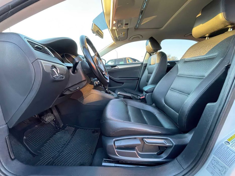 Volkswagen Jetta 1.4T SE      2017