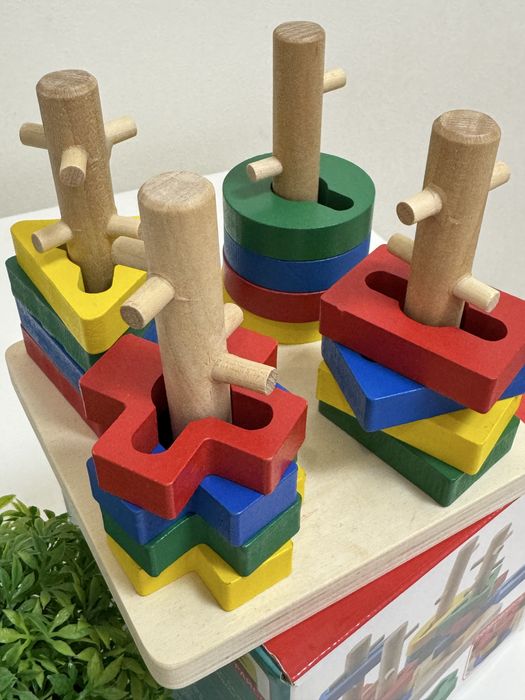 Іграшка дерев'яна Геометричний сортер