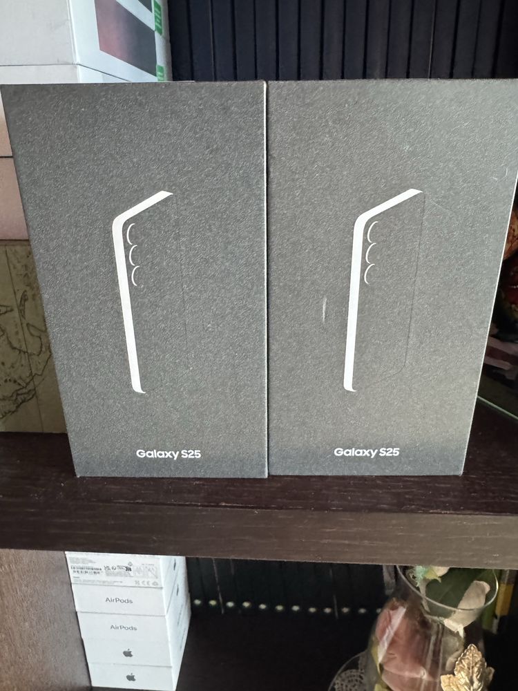 Samsung S25 128Gb Navy Нові запаковані з Європи.