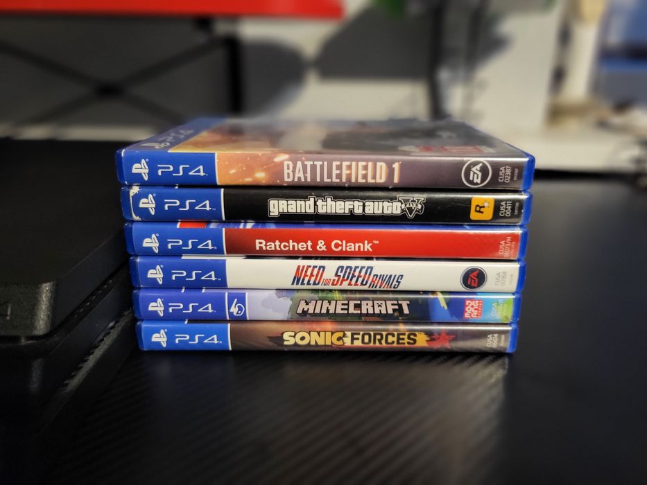Ps4 Pro dwa pady i 9 gier