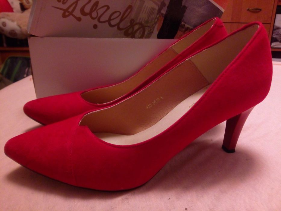 Czółenka skórzane czerwone