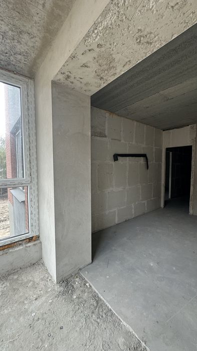 Простора квартира в центрі Гостомеля, біля парку Щасливий