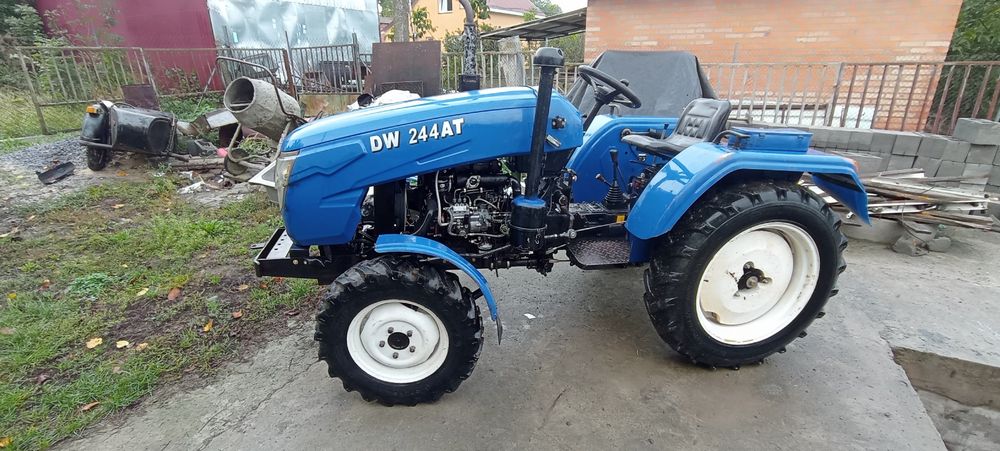 Мінітрактор DW 244 повний привід