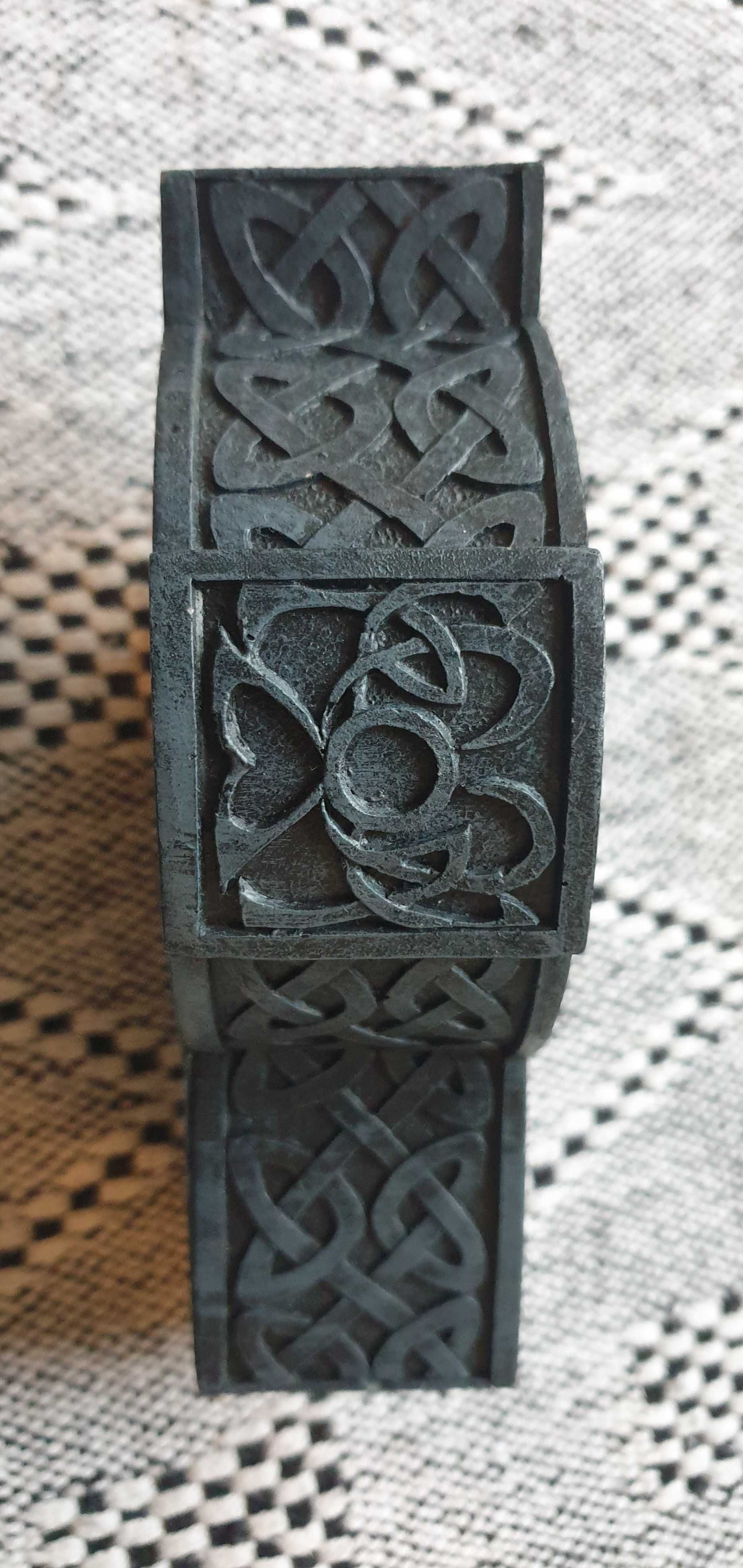 Krzyż celtycki puzderko pojemnik szkatułka skrzynia skrzyneczka puzdro