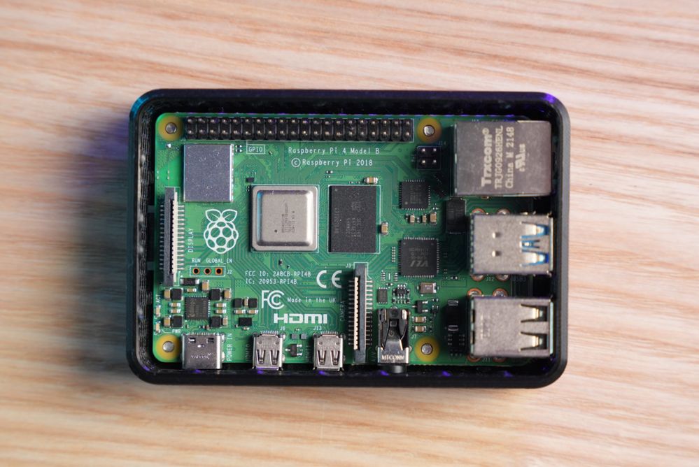 Raspberry Pi 4B – 2GB RAM + obudowa + karta 16GB