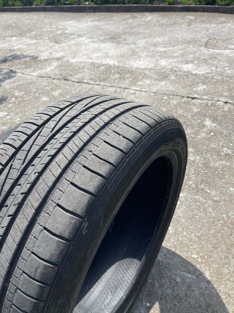 Продам резину Goodyear 245/45/19