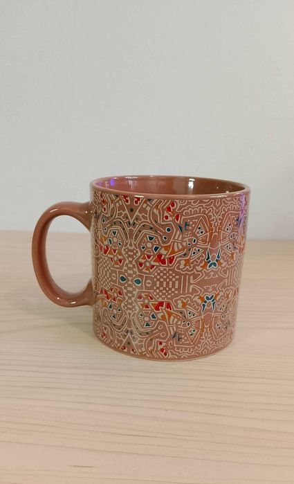 Kubek brązowy we wzory, piękny, duży, 400 ml.