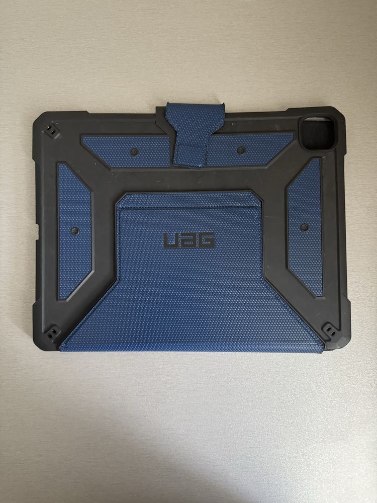 iPad Pro 12.9” (2020) Wifi + Celluar, 128GB + Apple Pencil + UAG чохол