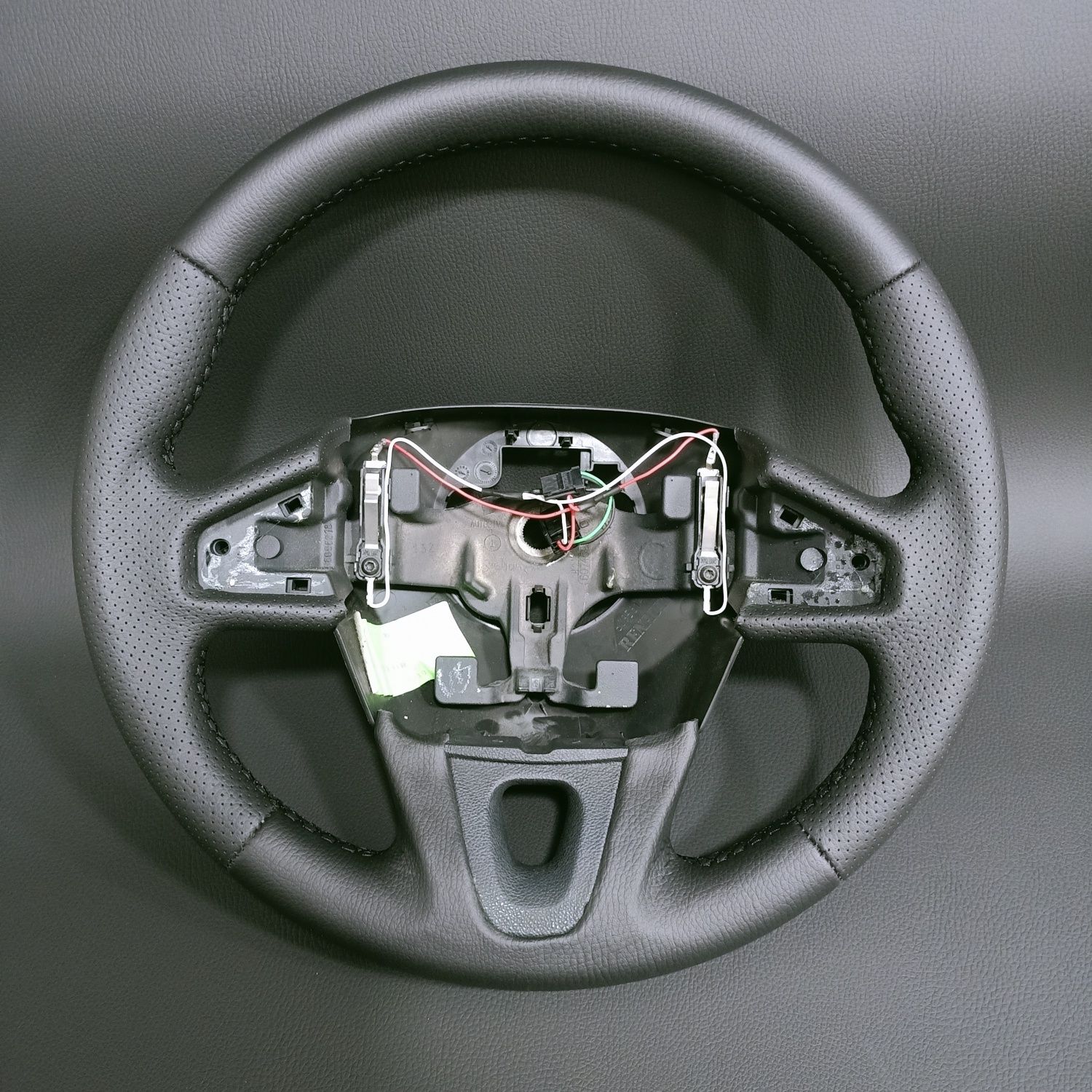 Руль renault megane 3 scenic 3 Рено меган 3 сценик 3 на ОБМІН