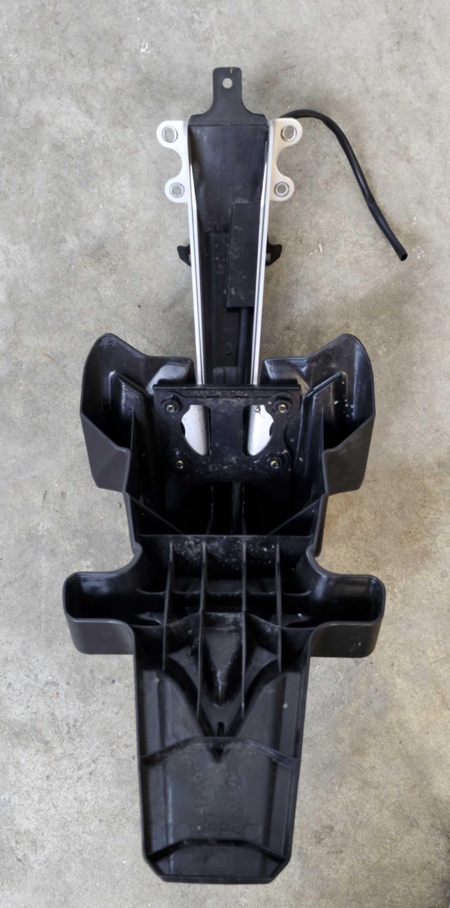 Suporte original matricula Yamaha MT07