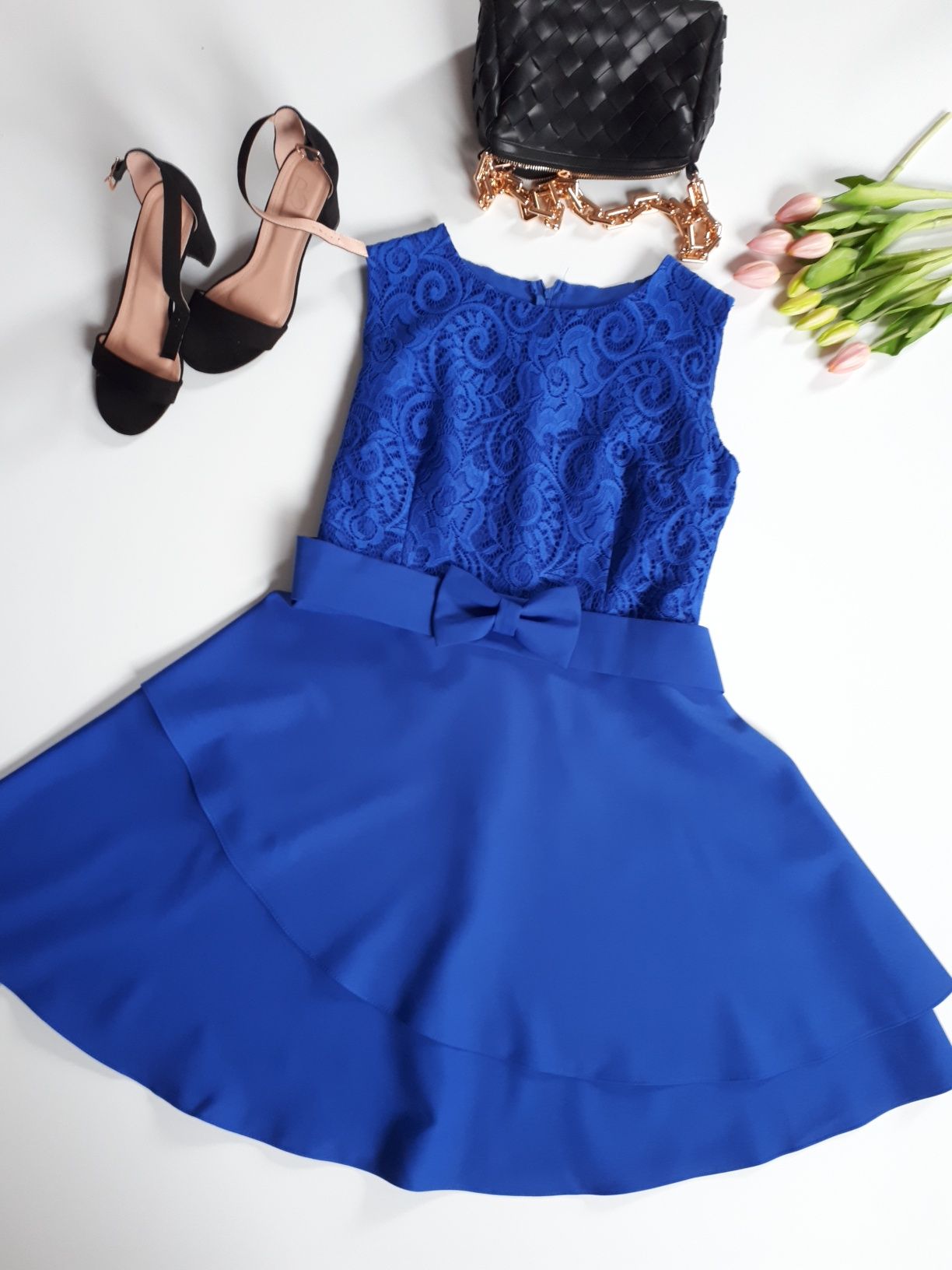 Sukienka damska rozkloszowana z koronką niebieska kobaltowa L