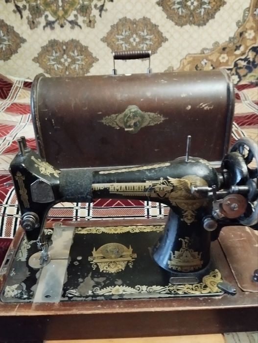 Раритетна швейна машинка Zinger 1930 в робочому стані