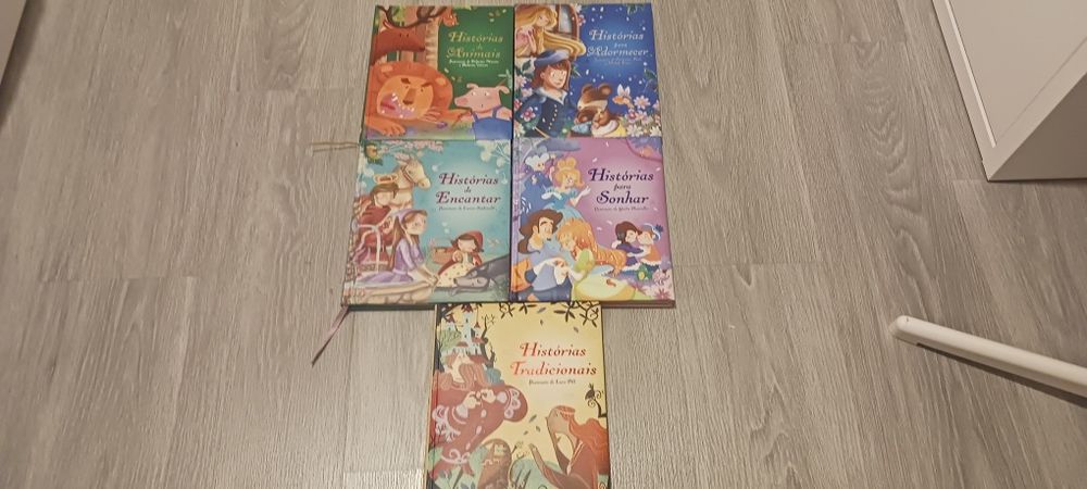 Livros Infantis com vários contos