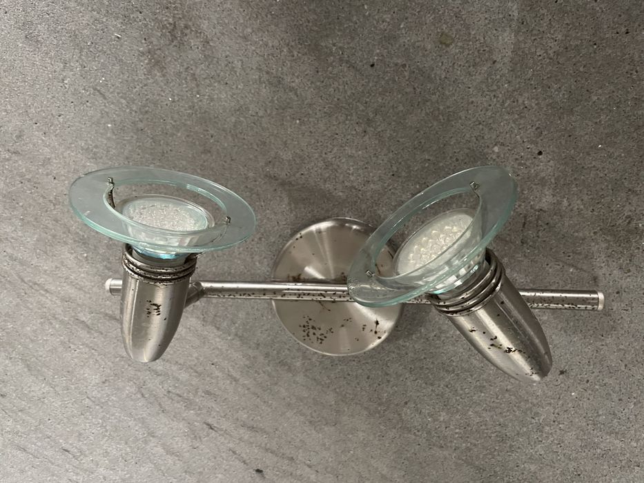 Diversos apliques de iluminação