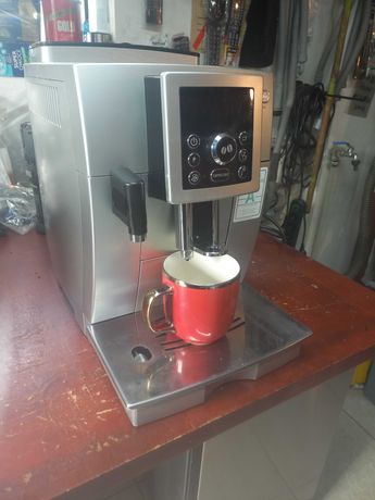 Sprzedam ładny ekspres ciśnieniowy DeLonghi pudełko dowóz.
