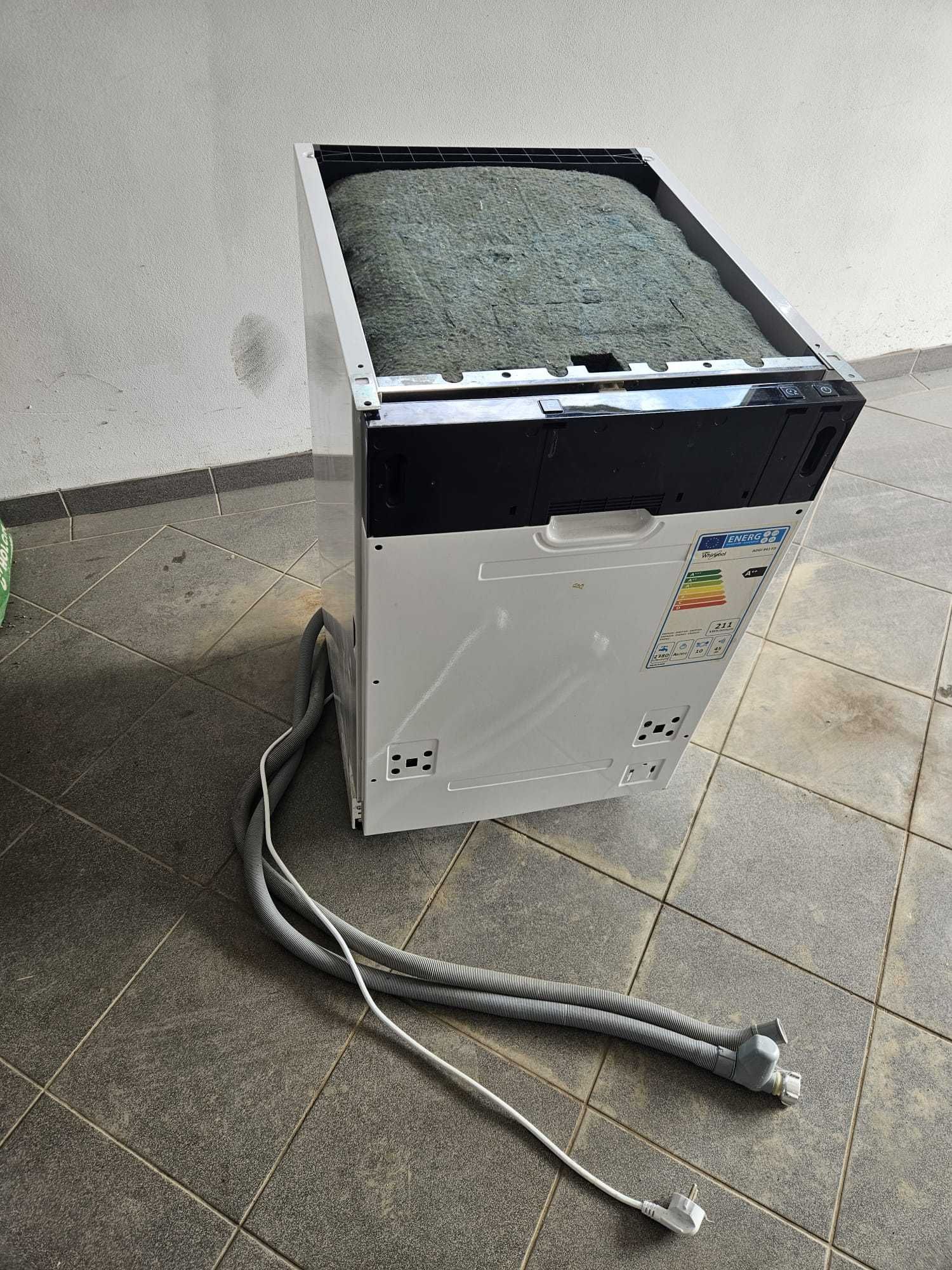 Zmywarka Whirlpool 45tka pod zabudowę, uszkodzona. Odbiór osobisty