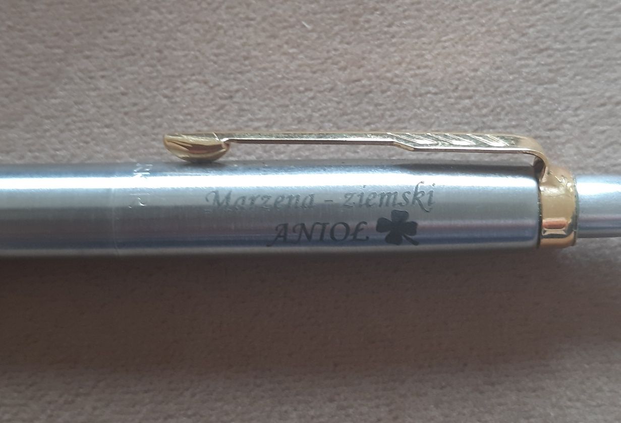 Długopis Parker Jotter stalowy złocony 23 karatowym złotem