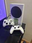 Vendo xbox series s com 2 Comandos, Ler descrição!!!
