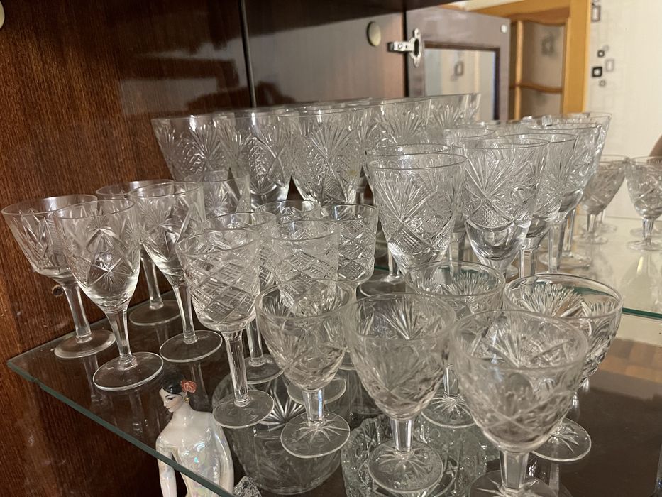 Продам хрустальные бокалы ,рюмки