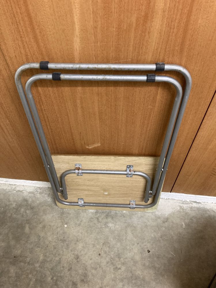 Mesa apoio  articulada em madeira ( antiga)