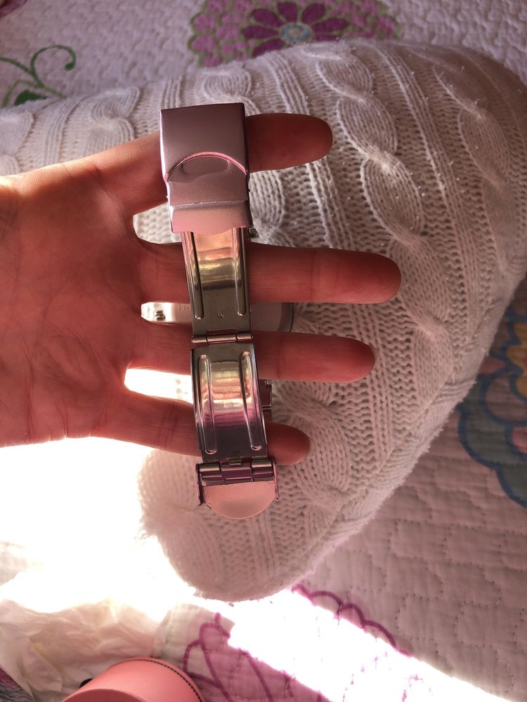 Swatch Irony Diaphane  Rosa em aço inoxidavel