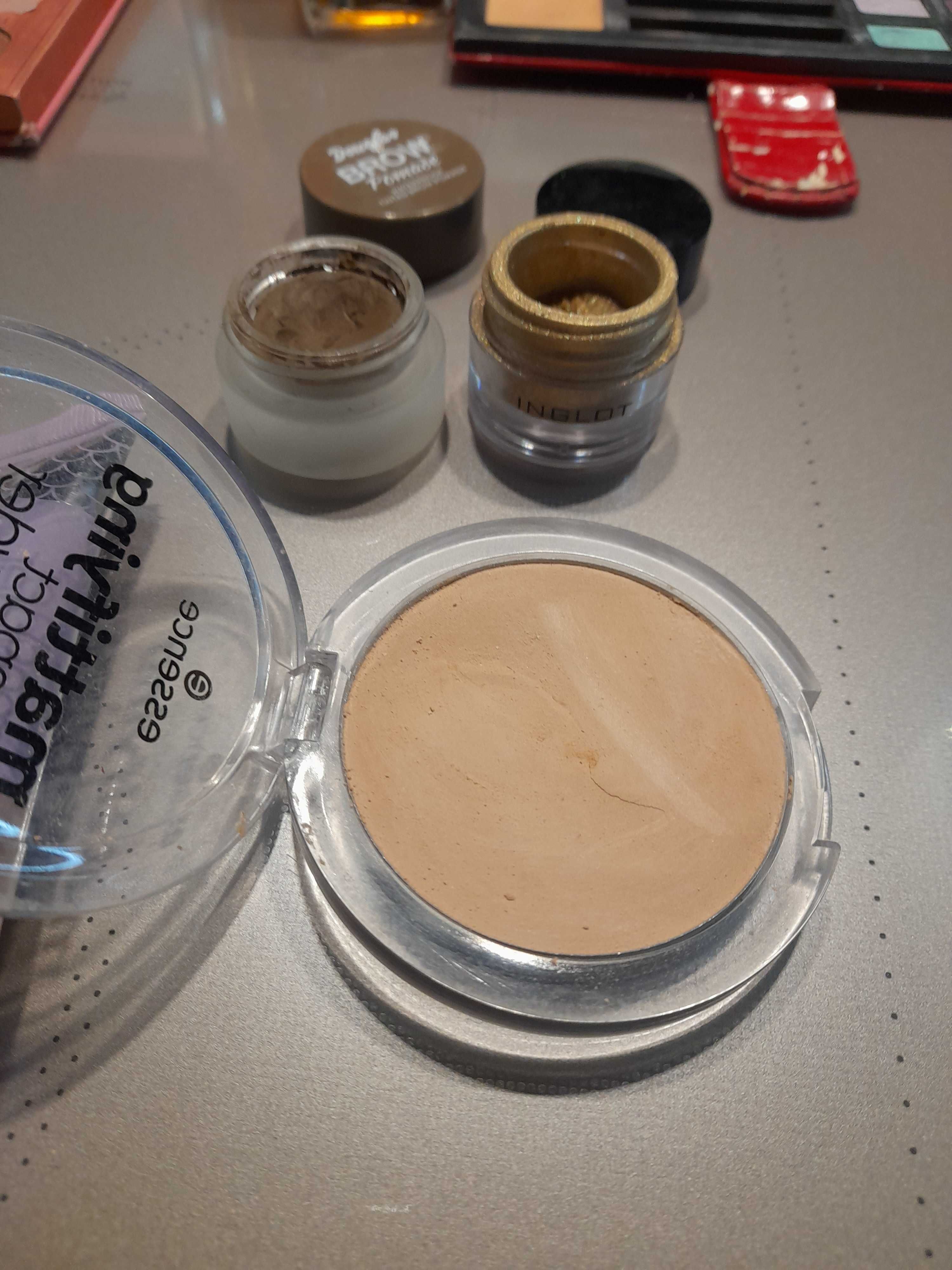 Zestaw kosmetyków do makijażu i 2x perfumy, Douglas, L'oreal, Essence