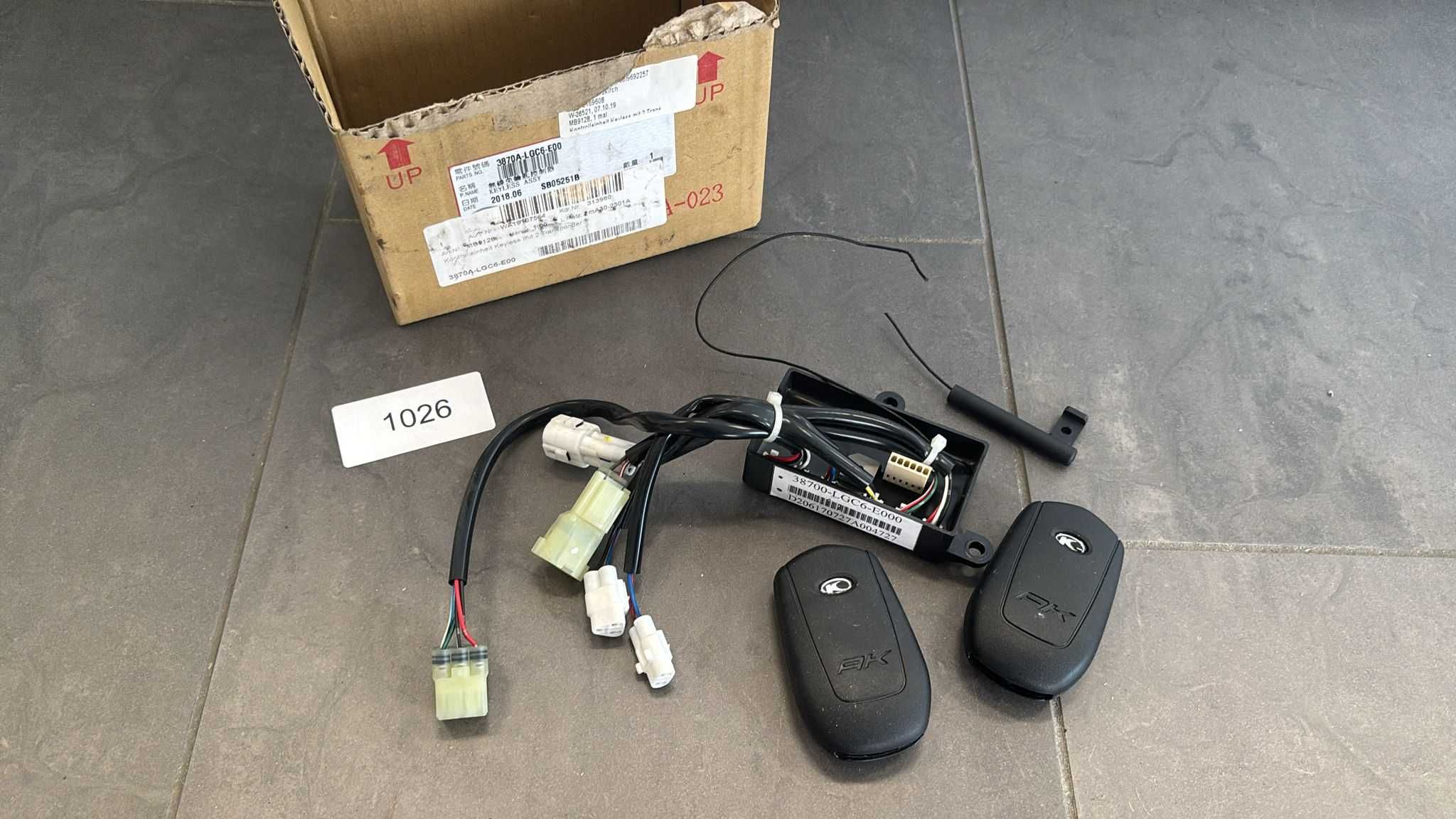 Moduł Sterujący Włącznika Zapłonu+2x Pilot Kymco AK 550. 17-23 [1026]