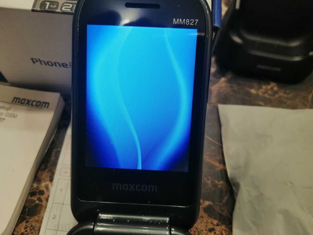 Maxcom MM827 telefon komórkowy GSM dla Seniora