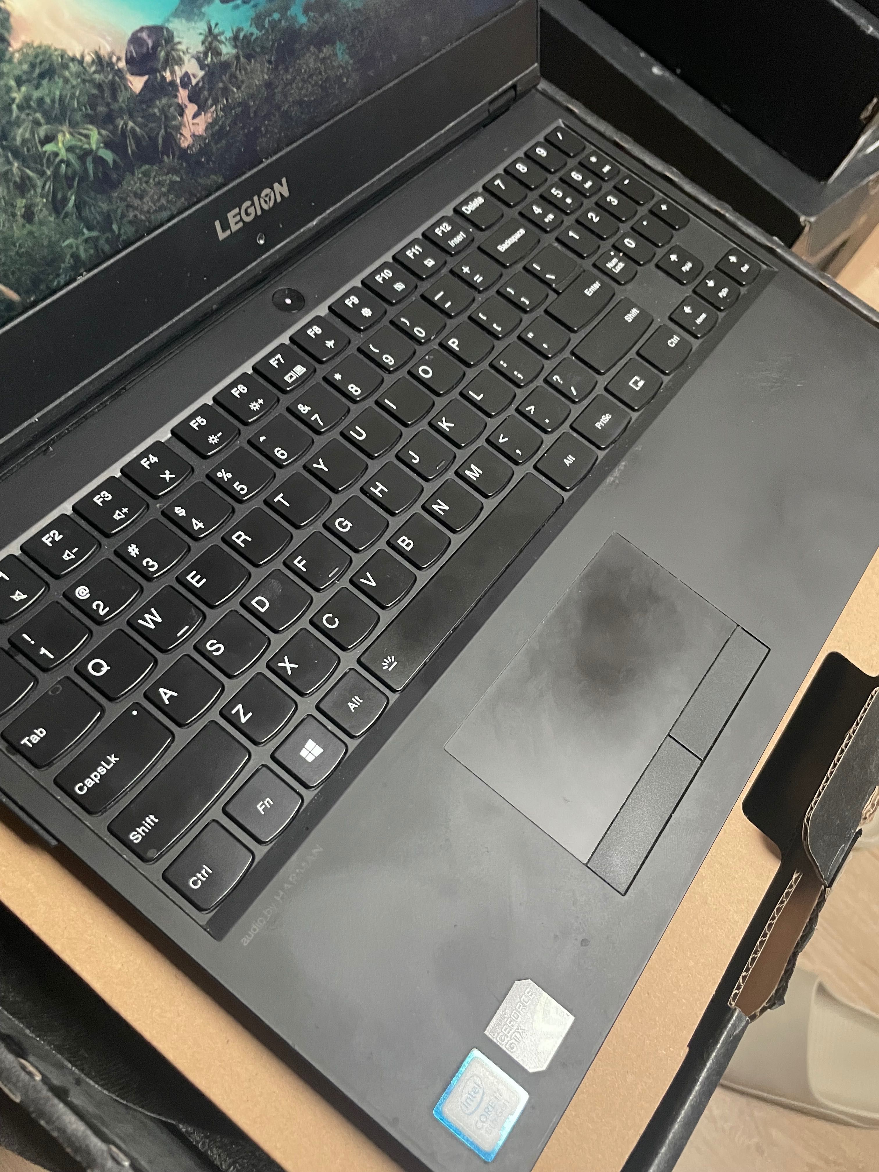 Lenovo Legion 15iCH Intel i7-8750H 1000 GB HDD 512 SSD