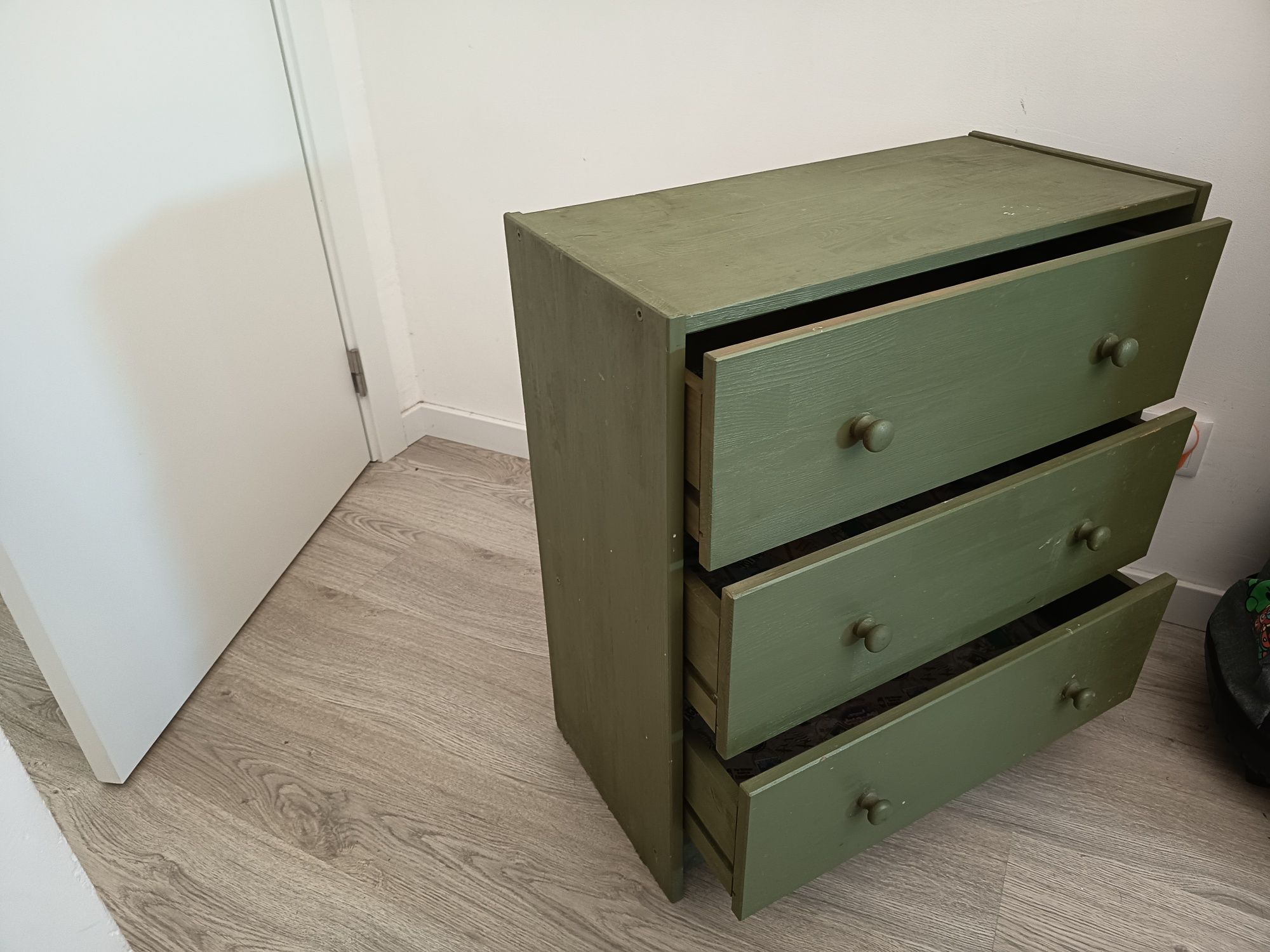 Vendo cómoda 3 gavetas