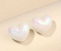 Kolczyki sztyfty akrylowe serca perłowe białe