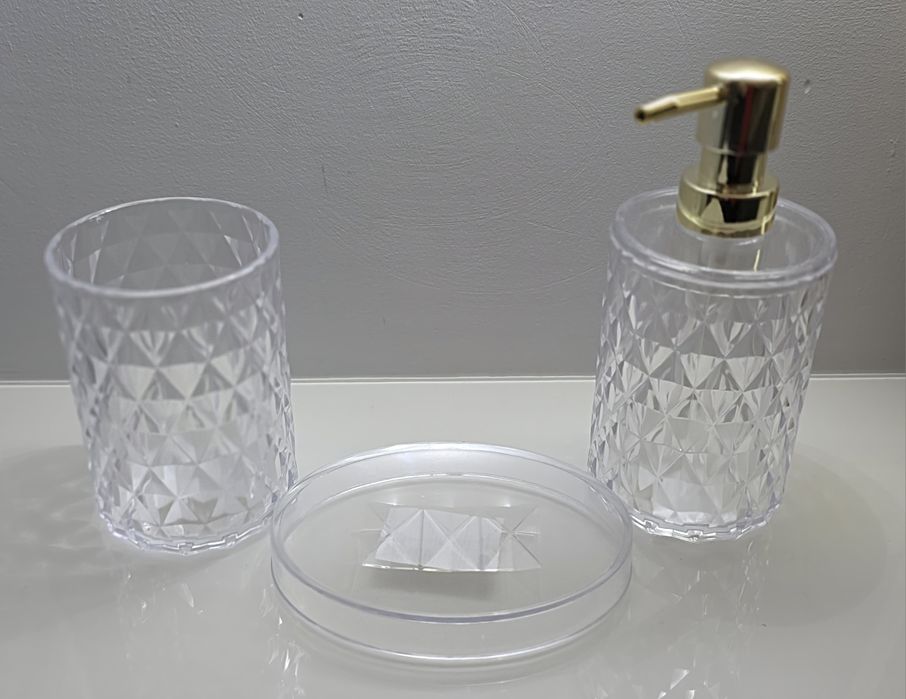 Nowy zestaw łazienkowy 3el.