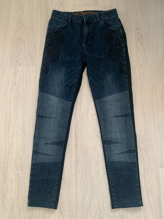 Granatowo- niebieskie jeansy damskie