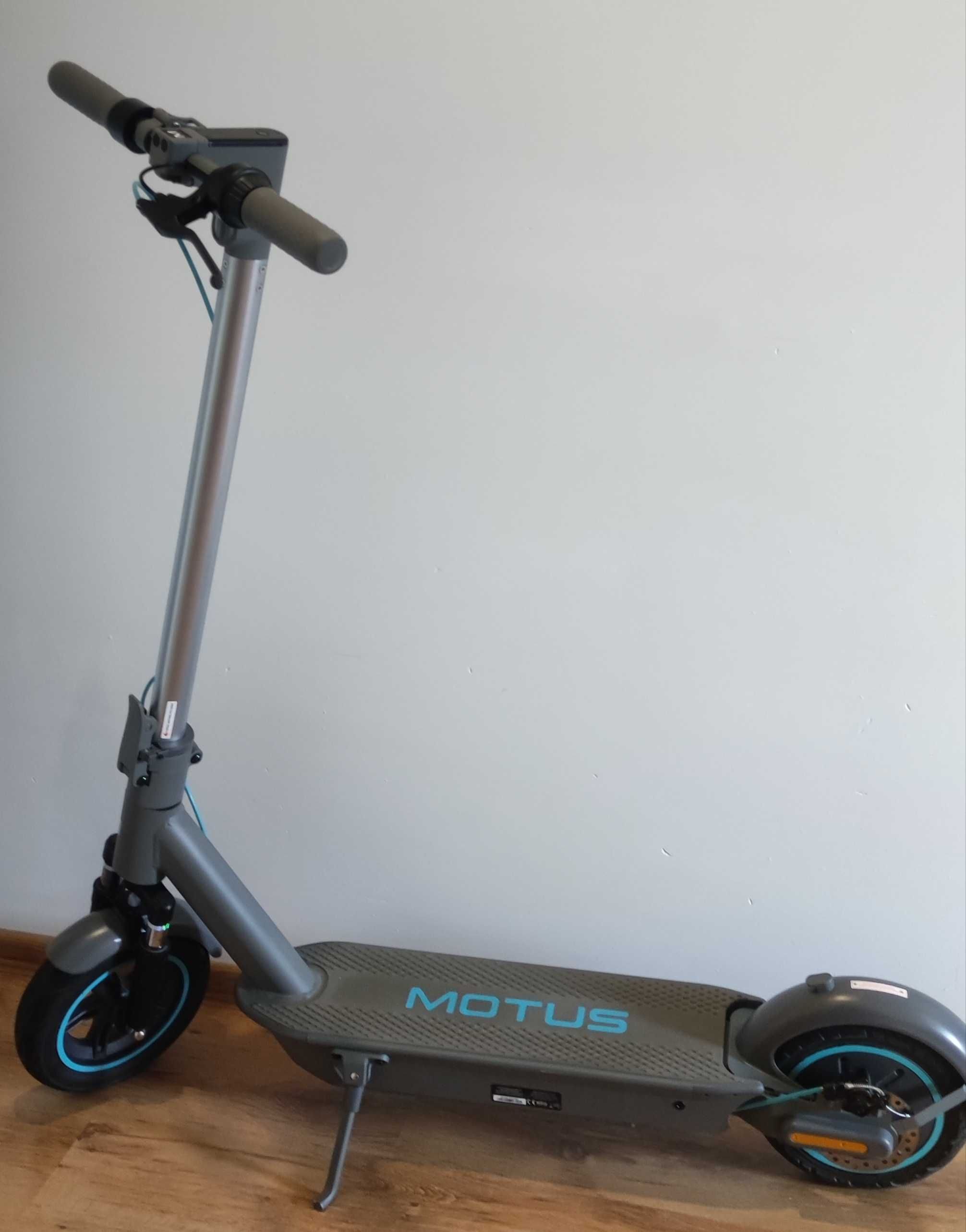 Motus scooty Plus 2022