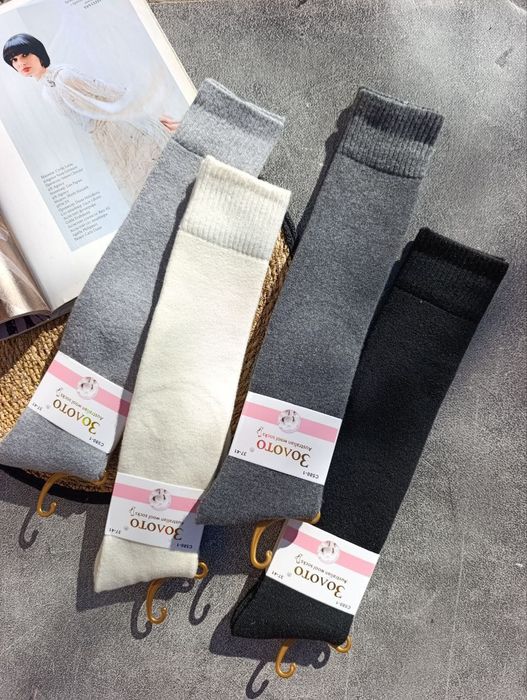 Жіночі теплі гольфи та новорічні гольфи тонкі демісезонні