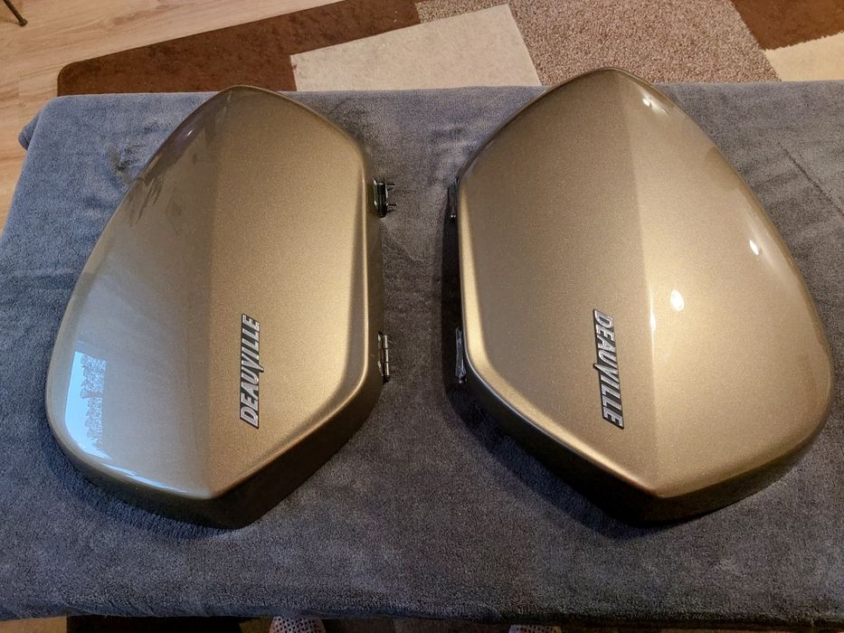 Pokrywy  kufra bocznego Honda nt 700V deauville używane - wąskie