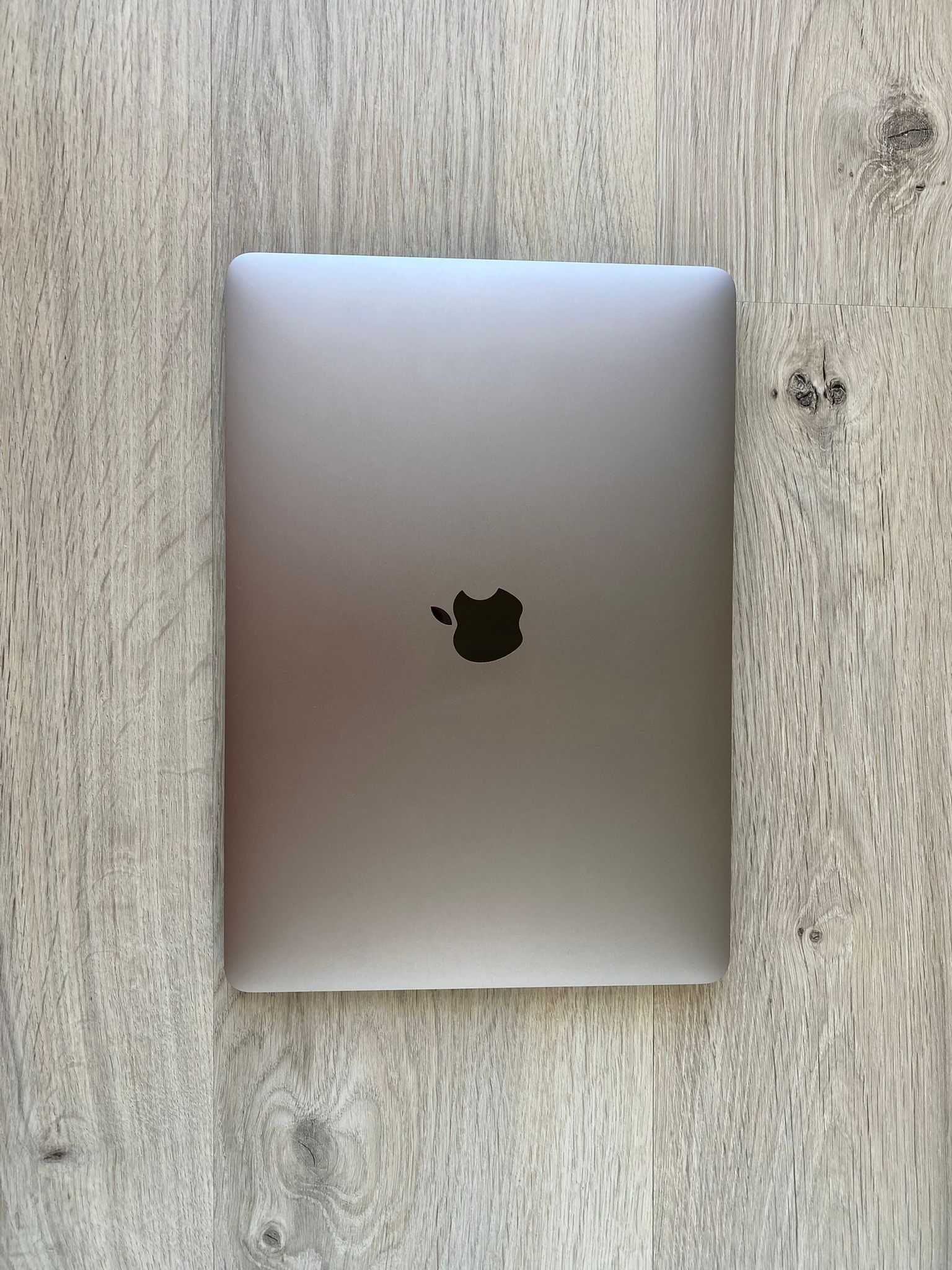 MacBook Air Apple M1 RAM: 16 GB - 256 GB