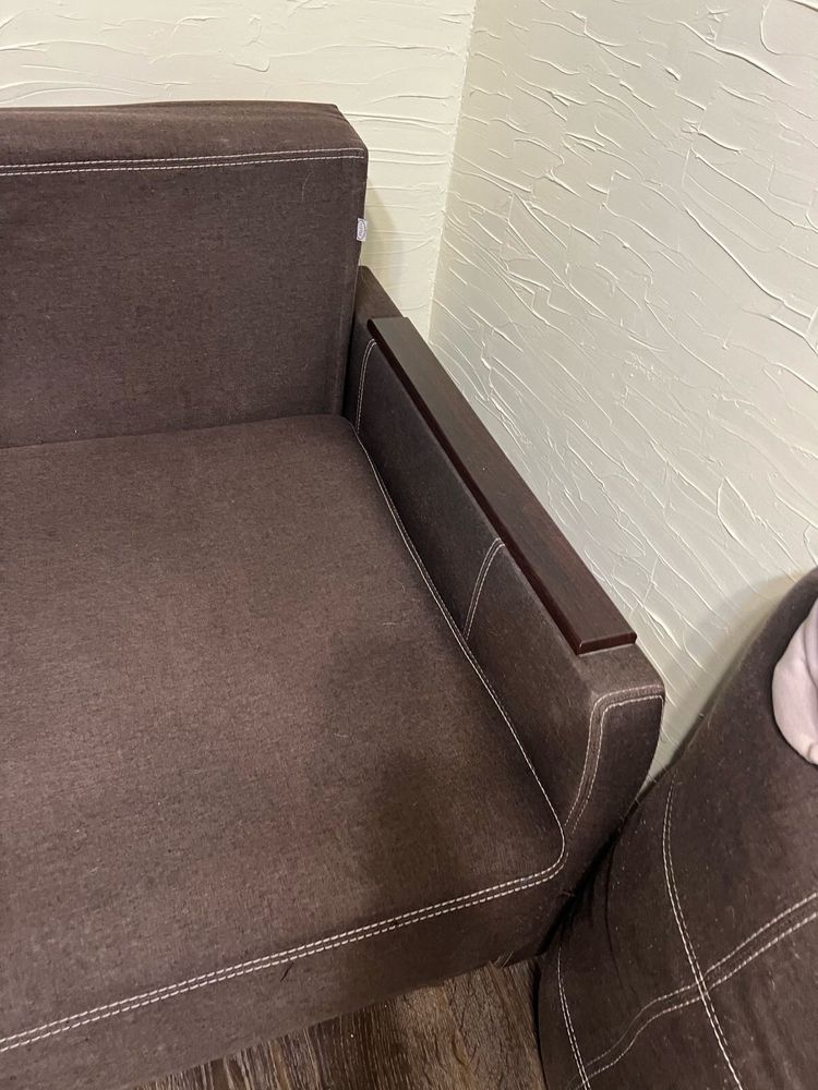 Продам диван +2 подушки