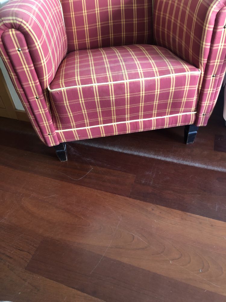 Poltrona pequena estofada quant 2