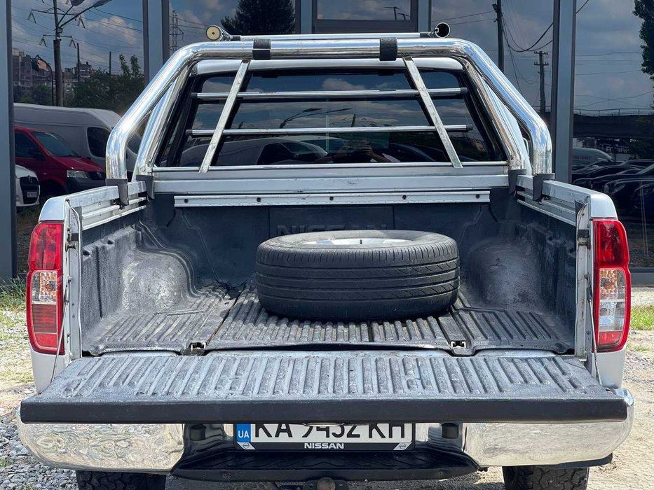 Nissan Navara 2.5 автомат