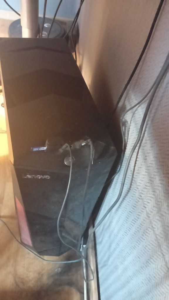 komputer stacjonarny lenovo