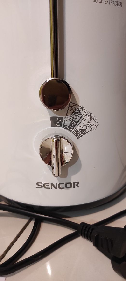 Wyciskarka sokowirówka Sencor SJE 1007WH