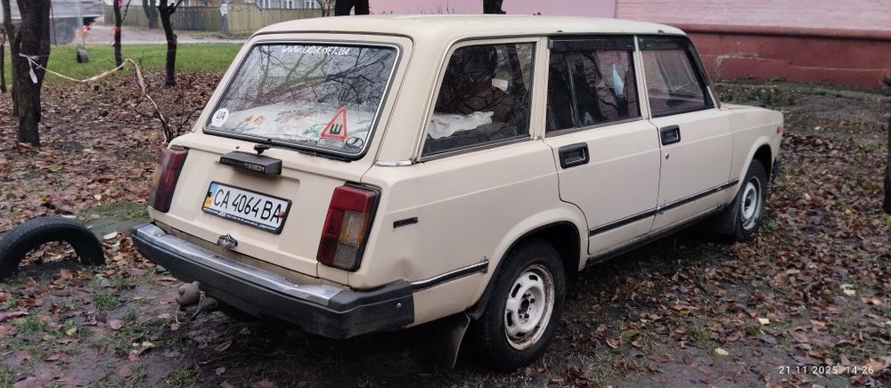 Автомобіль ВАЗ 2104
